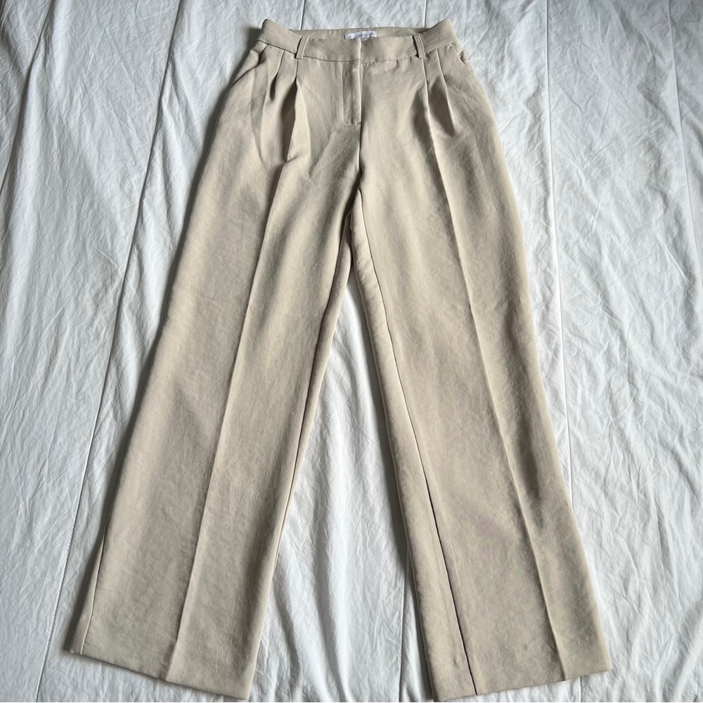House of Harlow 1960 Two Piece Set in Light Beige - Picture 5 of 9